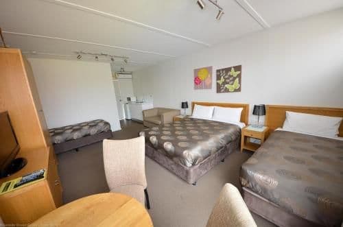 Motel Triple Room