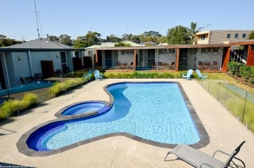 ริเวอร์ไซด์ โอเชียน โกรวฟ โมเต็ล สวีทส์ แอนด์ ฮอลิเดย์ คาบินส์ (Riverside Ocean Grove Motel Suites and Holiday Cabins)1