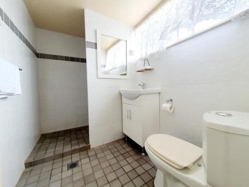 Standard Queen Room - Pet Friendly