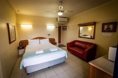 Standard Queen Room - Pet Friendly