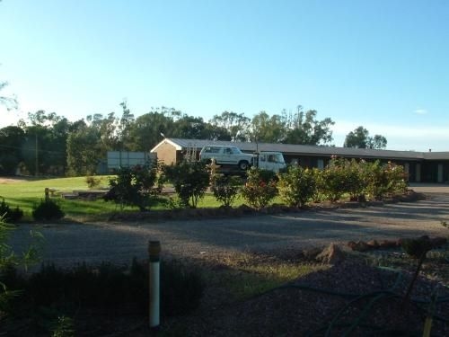 Newell Motor Inn Narrandera2