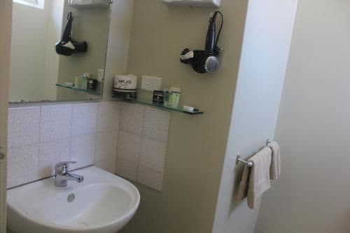 Deluxe Double Room (2 Adults + 1 Child)