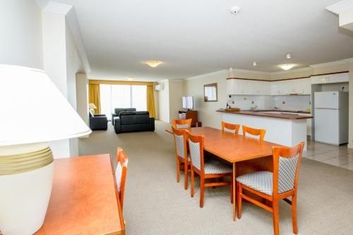 Springwood Tower Apartment Hotel2
