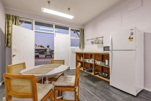 Getaway Villas Unit 38-10 - 2 Bedroom Self-Contained Accommodation1