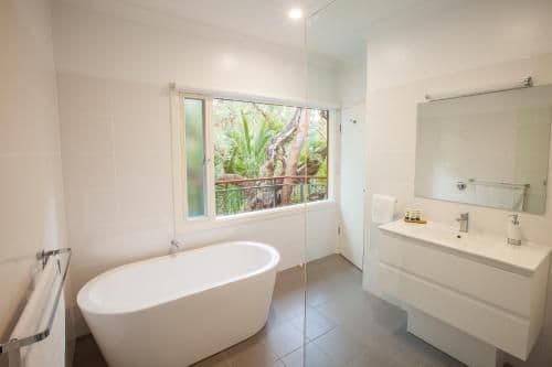 One-Bedroom Apartment with Balcony
