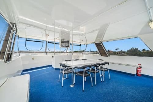 Houseboat with Hot Tub - Blue Sky