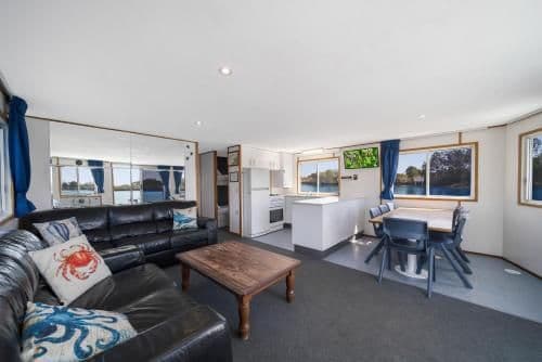 Houseboat - Osprey