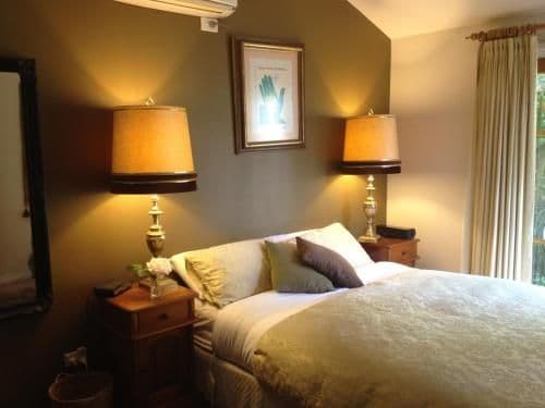 One-Bedroom Suite with Spa Bath