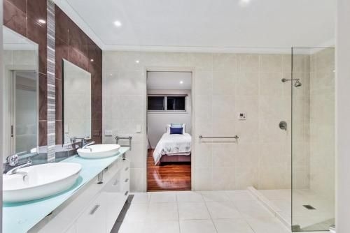 Angourie Beach House (Angourie Beach House @ Corporate Boardies)2