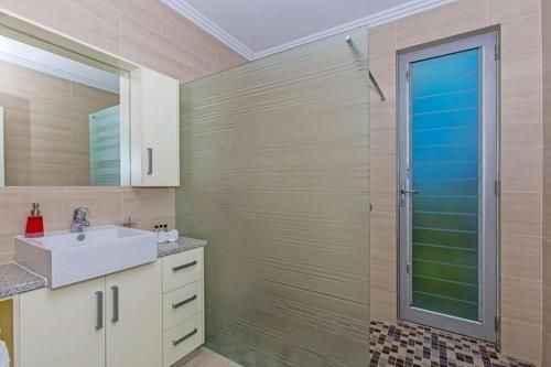 Malibu Beach House (Malibu Beach House @ Corporate Boardies)2