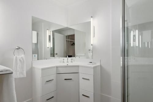 Comfort Inn & Suites Riverland1
