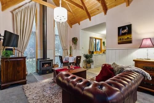 Deluxe Cottage with Spa Bath