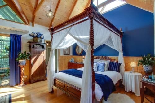 Deluxe Cottage with Hot Tub