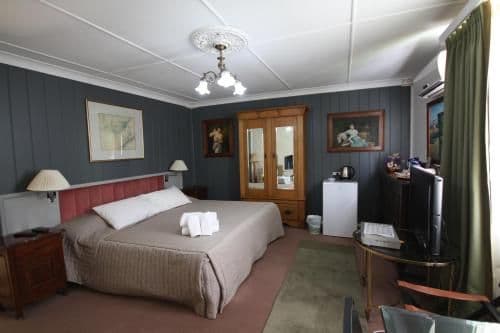 Deluxe King Suite