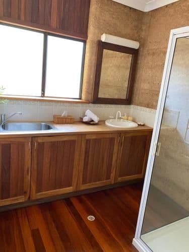 Red Robin Two-Bedroom Cottage