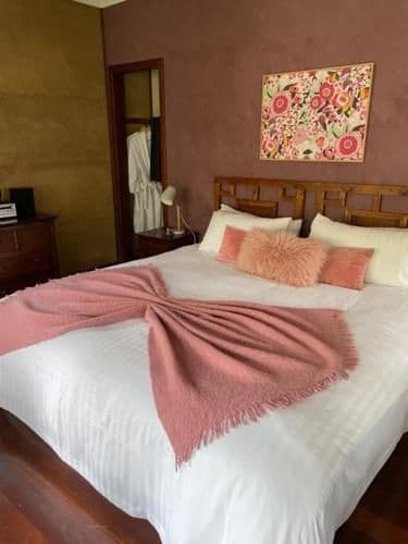 Ibis Deluxe Cottage