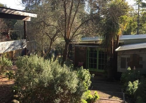 Large Three-Bedroom Cottage with Private Hot Tub - Salt Spring