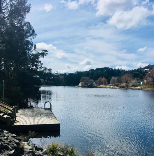 Large Two-Bedroom Cottage with Private Hot Tub - Saturna