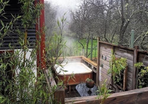 One-Bedroom Cottage with Private Hot Tub - Texada