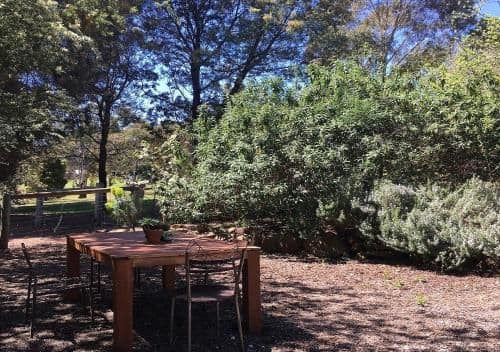 Large Two-Bedroom Cottage with Private Hot Tub - Saturna