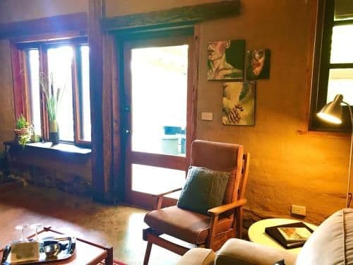 Large Two-Bedroom Cottage with Private Hot Tub - Saturna