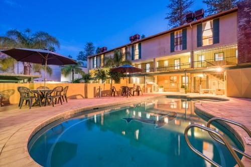 Cottesloe Beach Chalets0
