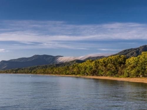BEACH RETREAT AT PALM COVE3