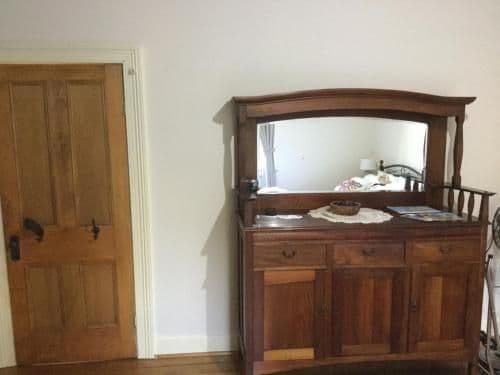 Queen Room with Private Bathroom