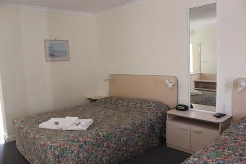 Double or Twin Room with Bathroom