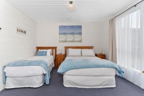 Queen Room with Private Bathroom