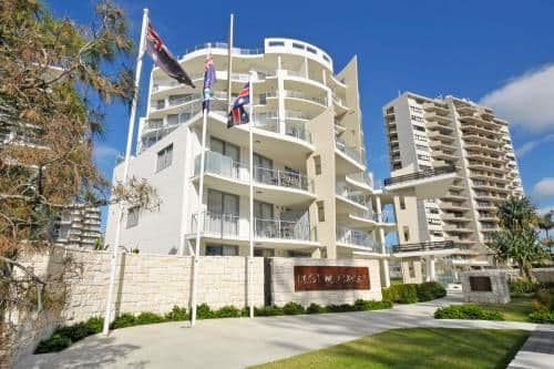Superior Three-Bedroom Apartment with Ocean View