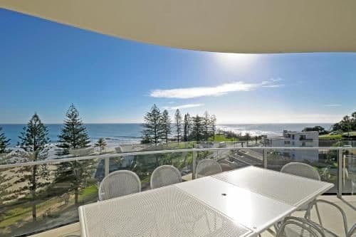 Superior Three-Bedroom Apartment with Ocean View