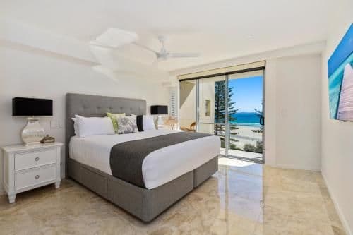 Superior Three-Bedroom Three-Bathroom Apartment with Ocean View