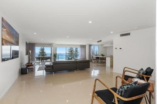 Superior Three-Bedroom Apartment with Ocean View