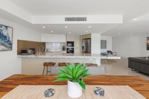 Superior Three-Bedroom Apartment with Ocean View