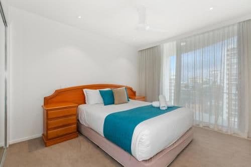 Deluxe Three-Bedroom Apartment with Ocean View