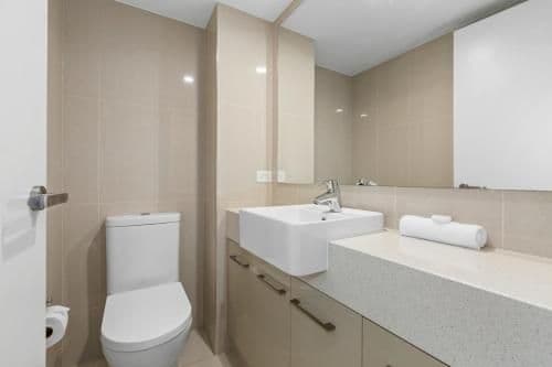 Deluxe Three-Bedroom Apartment with Ocean View