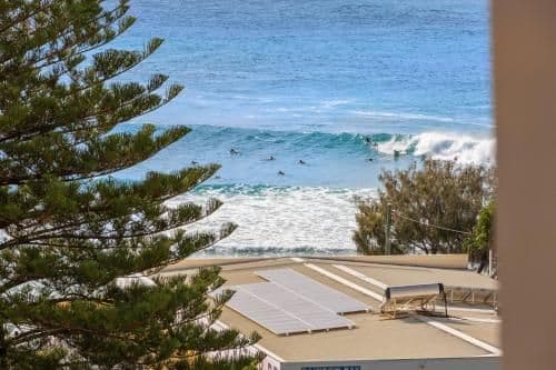 Deluxe Three-Bedroom Apartment with Ocean View