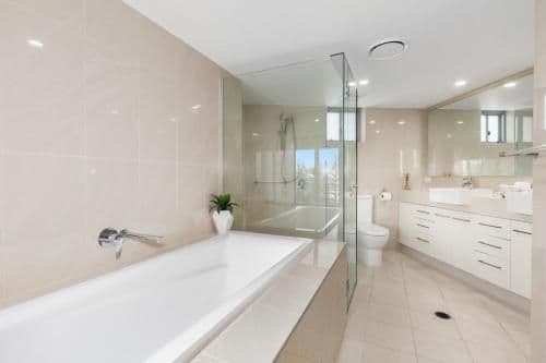 Superior Three-Bedroom Apartment with Ocean View