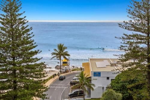 Superior Three-Bedroom Apartment with Ocean View