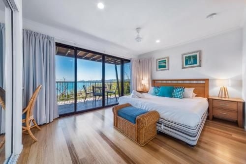 Panorama 12 - Hamilton Island0