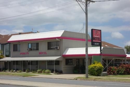 Porkys Motel0