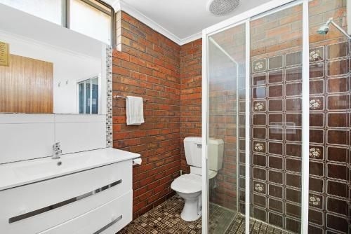 Golden Country Motel and Caravan Park3