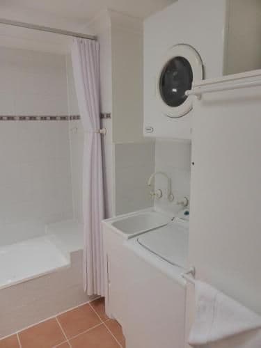 Superior Two-Bedroom Apartment - Courtyard Access