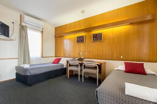 Citrus Valley Motel1
