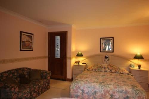 Queen Room with Garden View