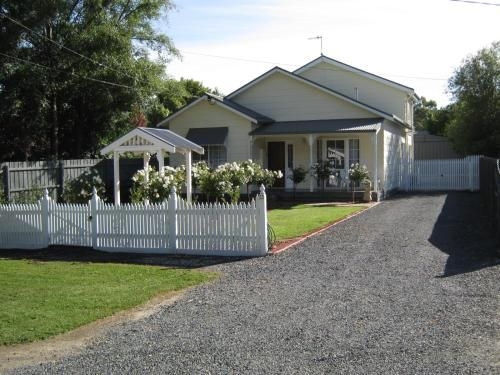 The Don Healesville0