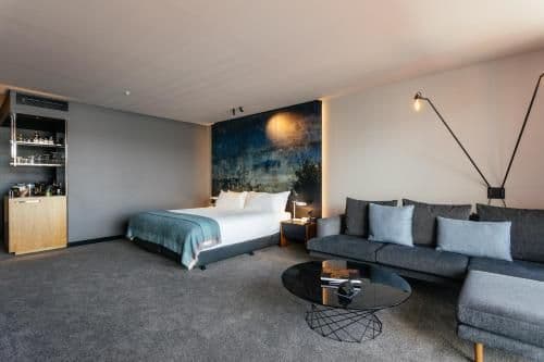 Superior Waterfront Room