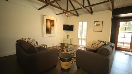 Irongate Studio B&B4