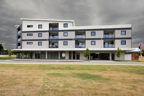Coastal By Rockingham Apartments2